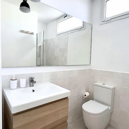 Binivento- Lovely With Pool Near The