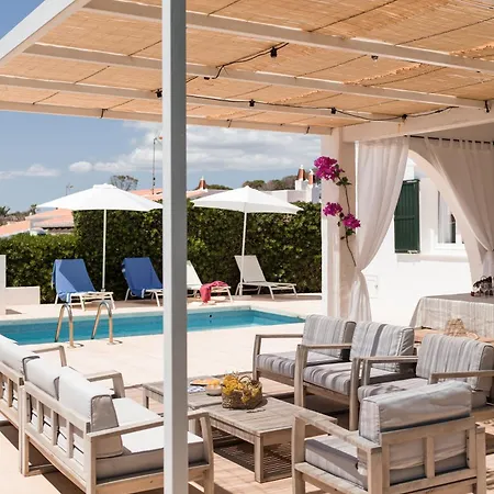 Binivento- Lovely With Pool Near The *