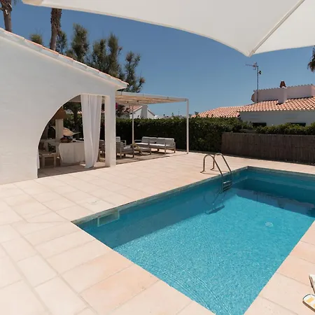 Binivento- Lovely With Pool Near The *