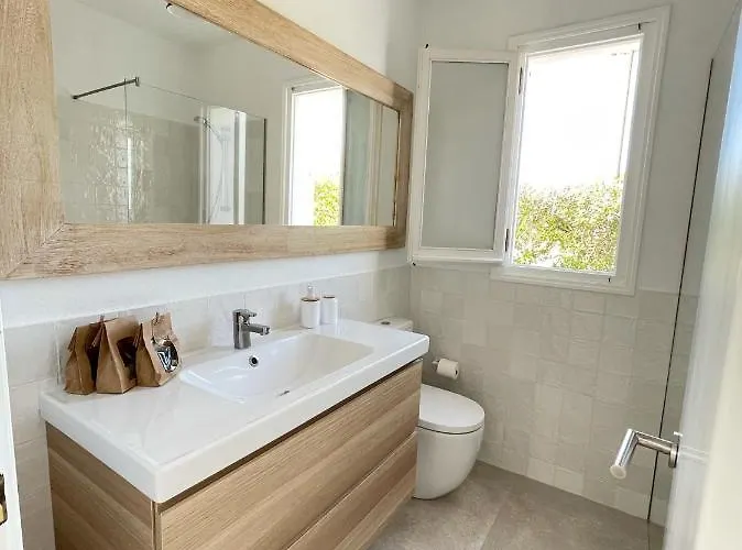 Villa Binivento- Lovely With Pool Near The *