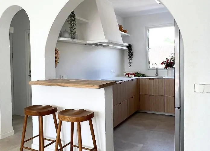 Binivento- Lovely With Pool Near The Villa