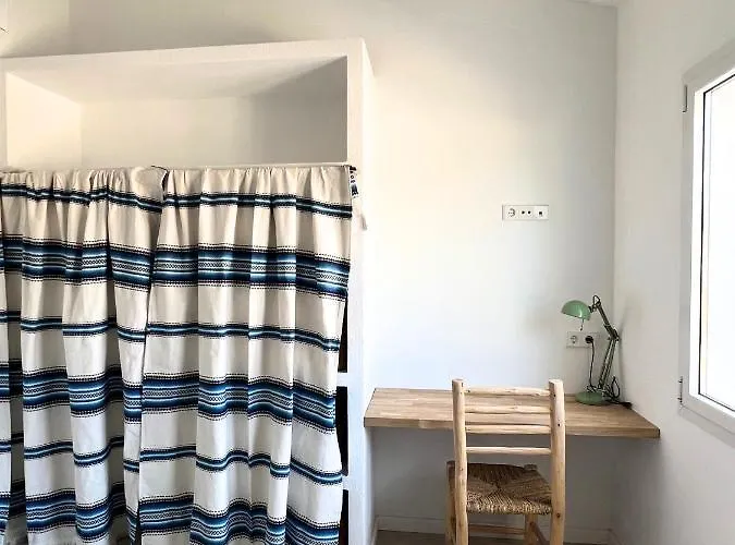 Binivento- Lovely With Pool Near The *