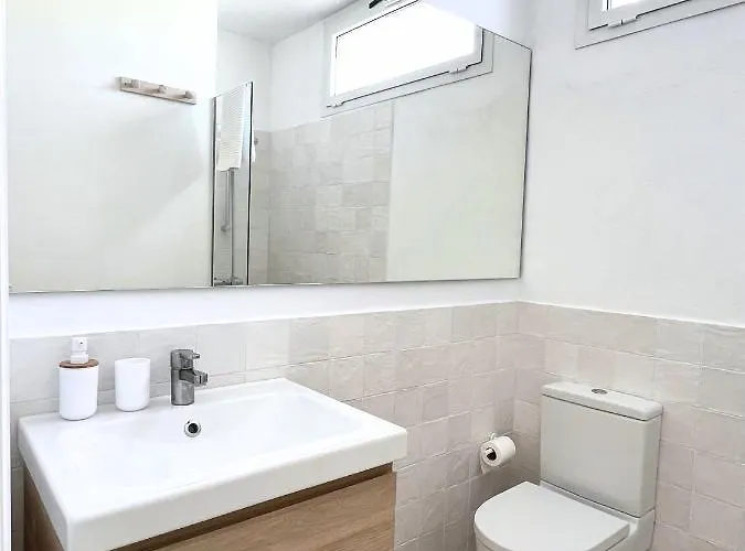 Binivento- Lovely With Pool Near The