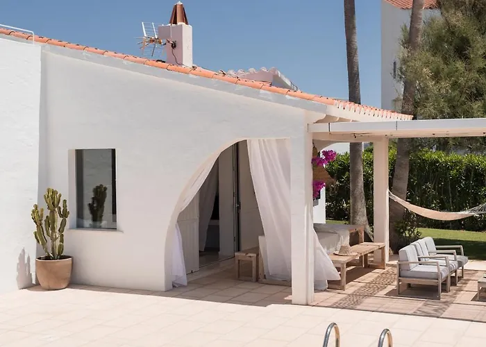 Binivento- Lovely With Pool Near The Villa