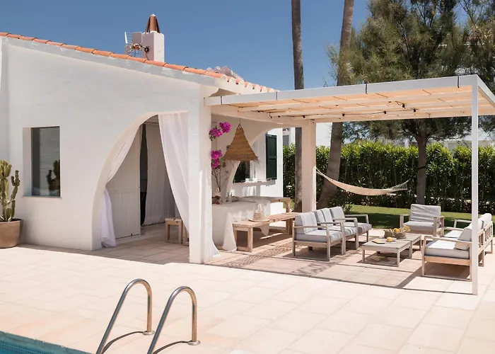 Binivento- Lovely With Pool Near The